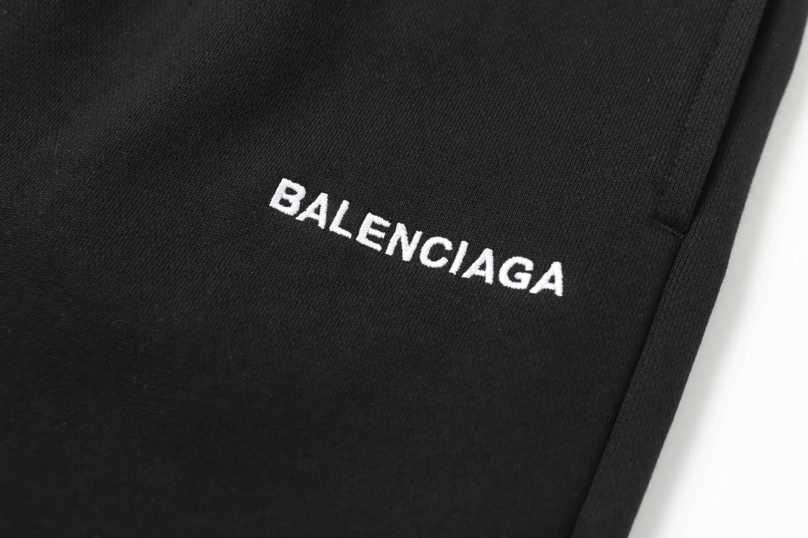 Quality🔥Classic 。 ，420g ， 。 ， Versatile， ， 99%。 、 、 、1:1 ， ， 。 ， Same Style ：630# Sizes：XS.S.M.L ：Black、 、